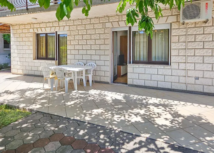 Appartement Domenica By Interhome